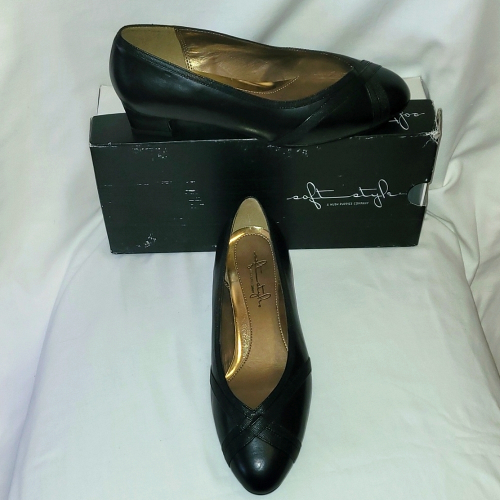 Women's dress shoes